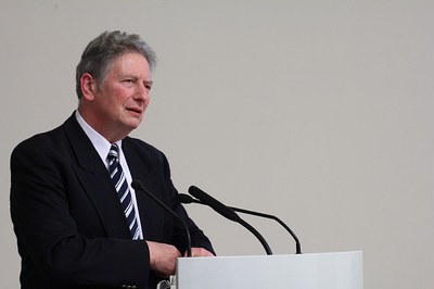 3_Dekan Prof. Dr. Jürgen van Buer.jpg